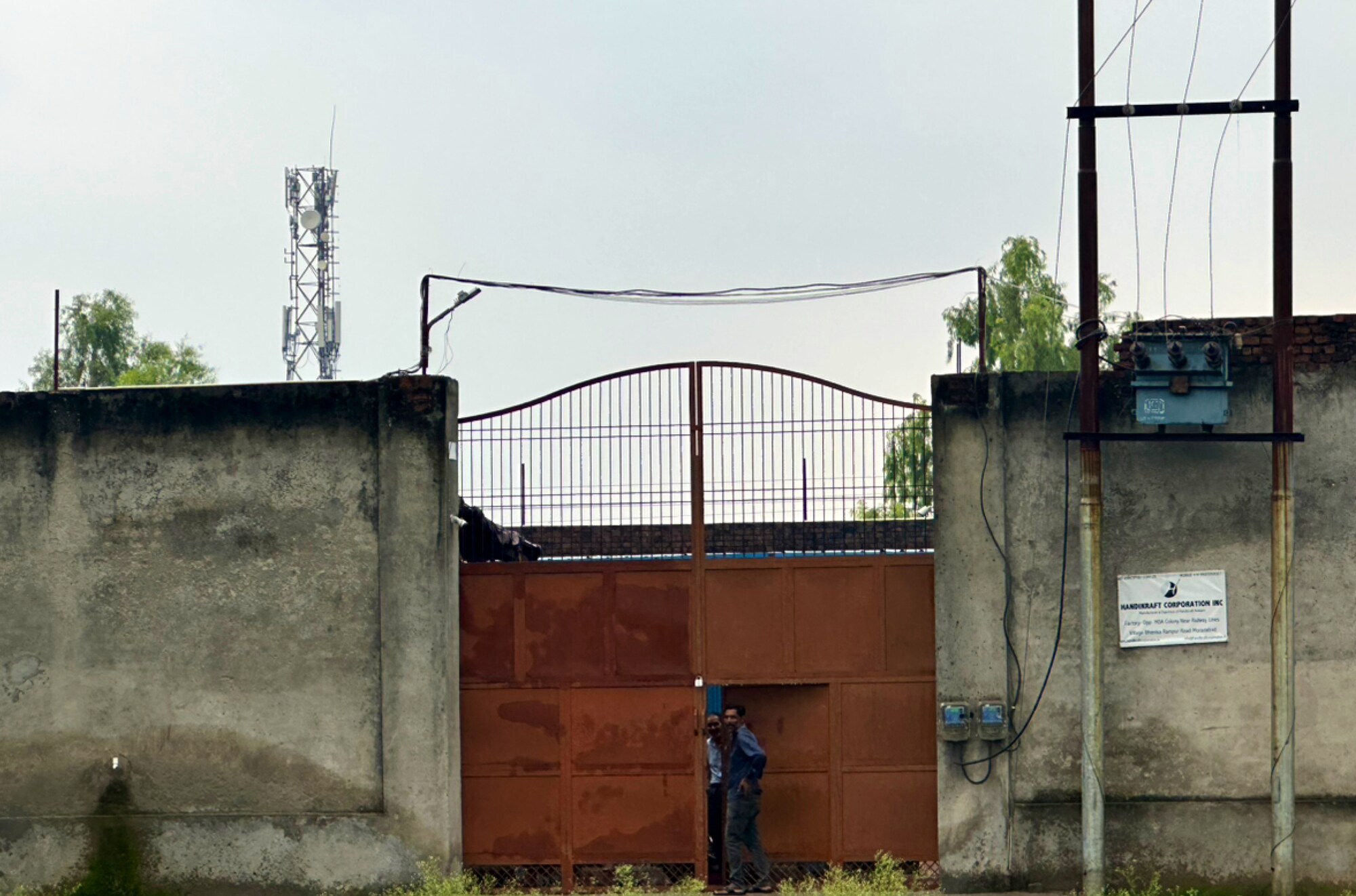 Main gate of the Handikraft Corporation Inc. factory in Moradabad